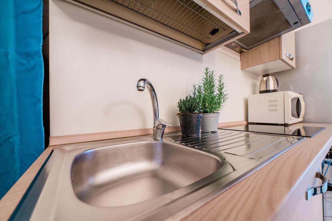 Feel - Minimal House - Bergamo Centro Apartment Luaran gambar